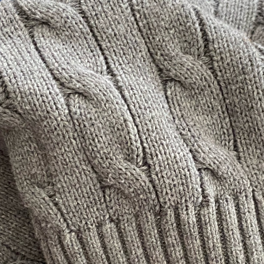 GAP Men’s Gray Cable Knit Thick Cotton Crewneck Fisherman’s Pullover Swe… - Picture 8 of 8